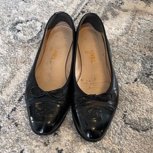Black Chanel Ballet Flats. Sz. 39.5